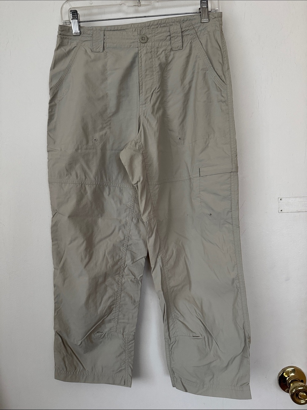Columbia women Light Khaki Sportswear Pants. Size 8